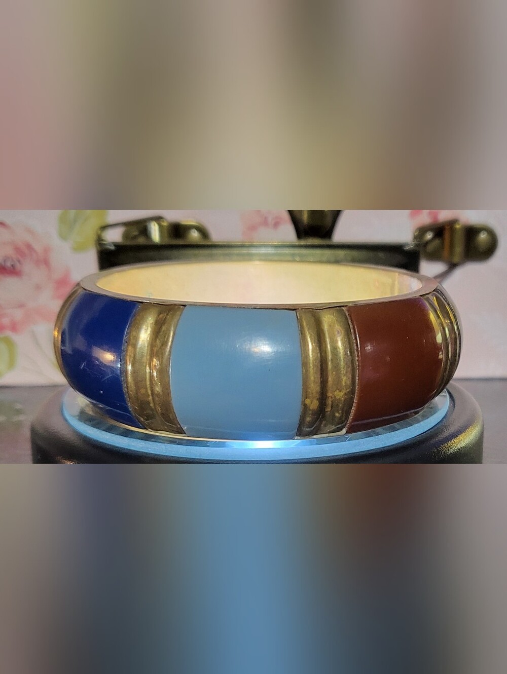 Approx 8.5" Vintage 80s Colorblock Chunky Bangle Bracelet Brass Gold Tone Accent